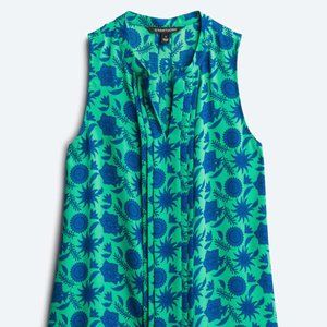 41 HAWTHORN Split Neck Sleeveless Blouse